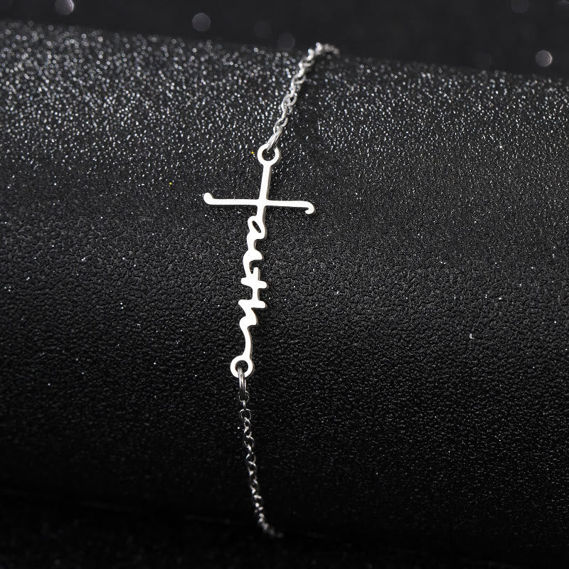 Pulsera Cruz & Fe: Delicado Compañero de Gracia & Esperanza