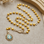 Conjunto de Rosario y Pulsera de Perlas en Forma de Corazón Amarillo: Tierno Compañero de Gracia Diaria