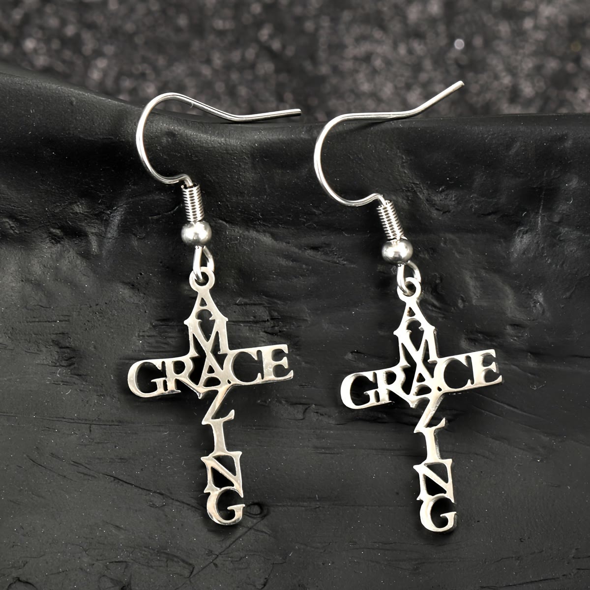 Pendiente de Fe Cross & Grace: Creencia Delicada para el Uso Diario