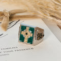 Anillo de Bendición Celta Irlandesa Vintage y Clásico Crucifijo: Un Símbolo de Elegancia
