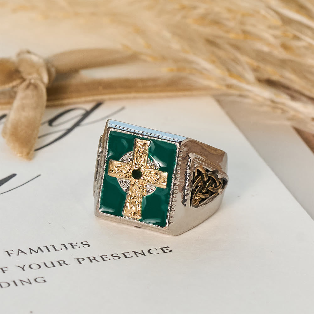 Anillo de Bendición Celta Irlandesa Vintage y Clásico Crucifijo: Un Símbolo de Elegancia