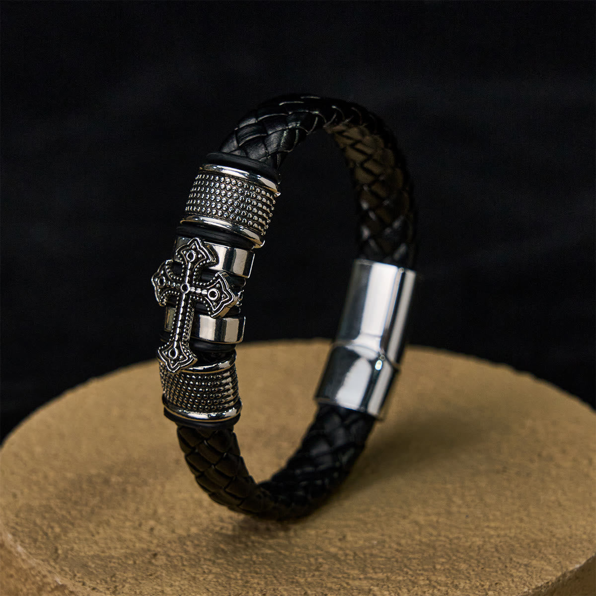 Pulsera de Cuero Clásica de Dos Tonos con Cruz Santa y Diseño Trenzado