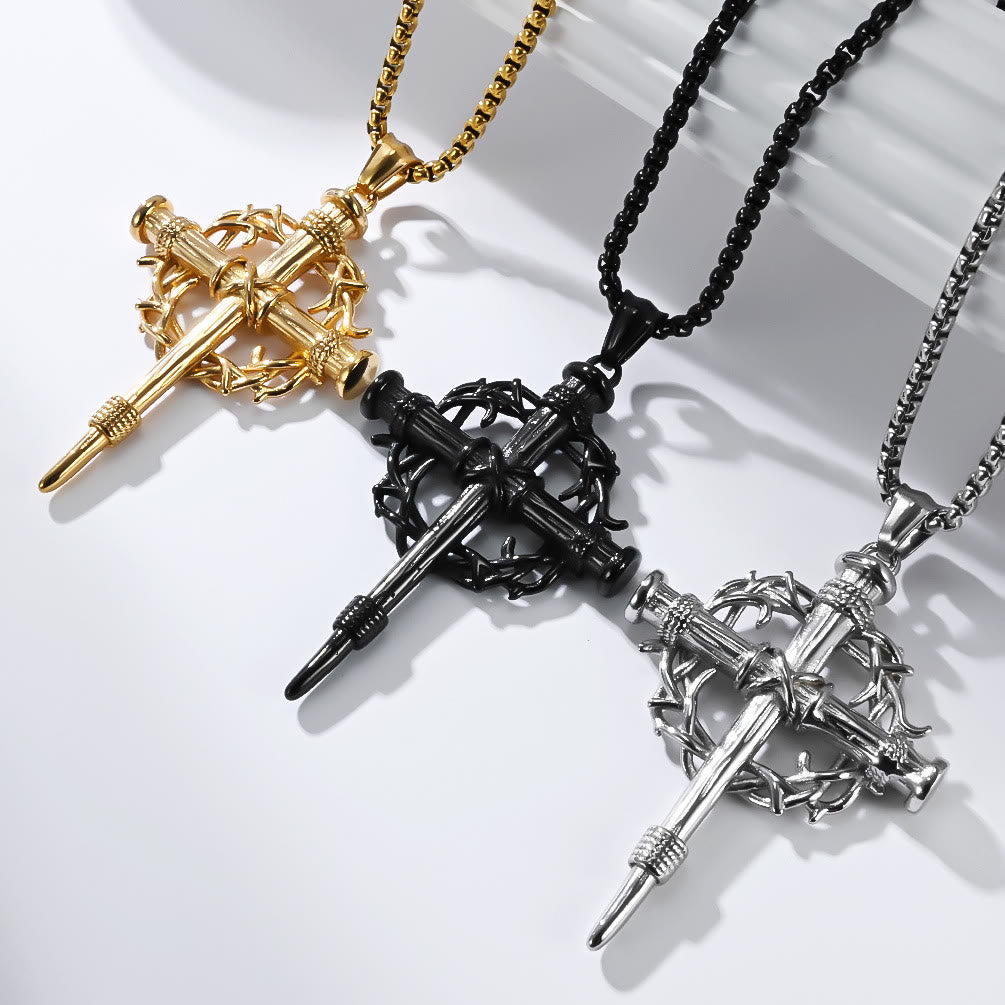 Collar de Cruz de Tres Estilos con Espinas: Recordatorio Silencioso de Su Redención