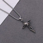 Collar de Metal Pulido con Cruz y Anillo Anidado: Recuerda Su Sujeción Duradera