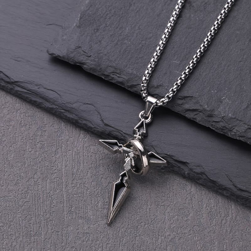 Collar de Metal Pulido con Cruz y Anillo Anidado: Recuerda Su Sujeción Duradera