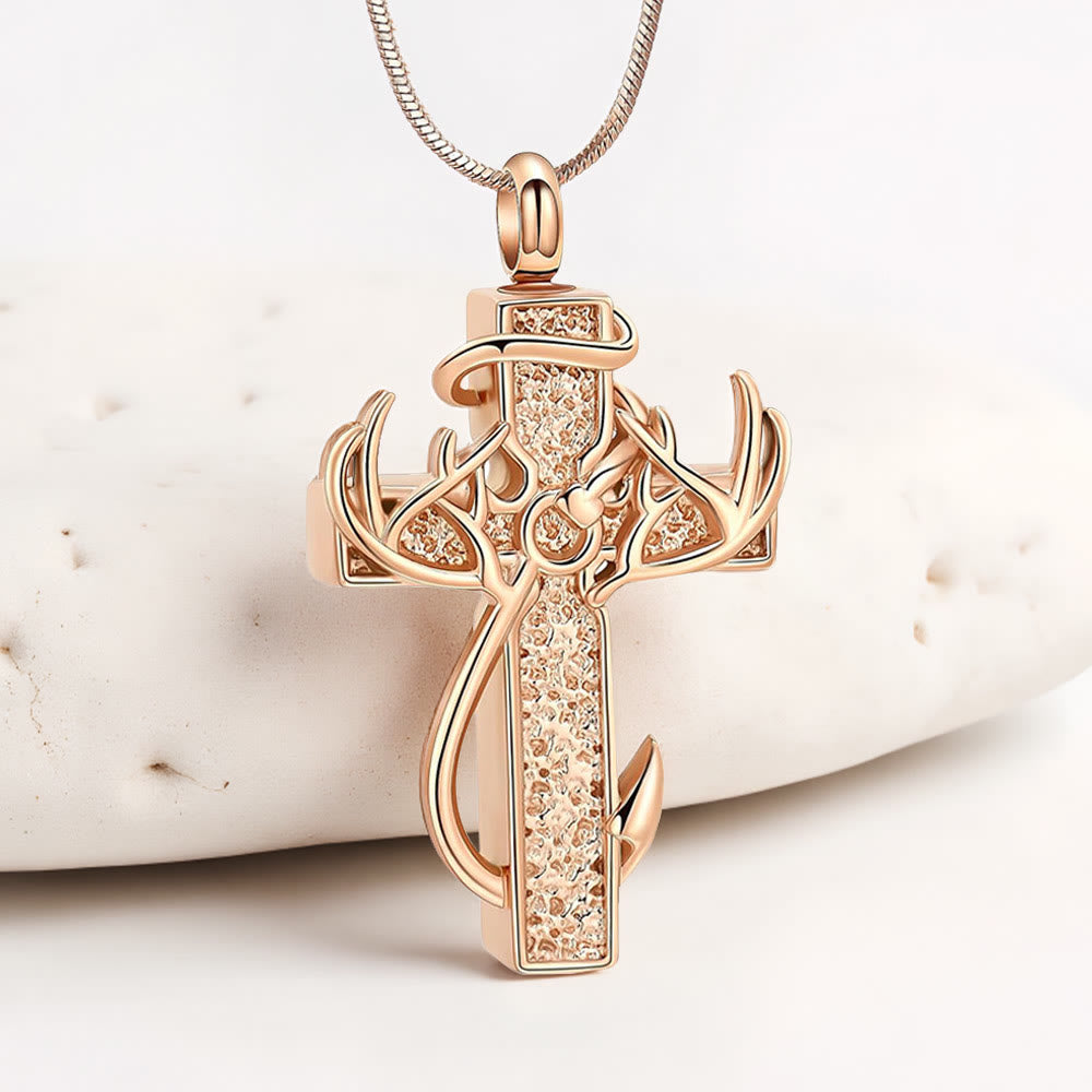 Collar con Colgante de Cruz de Caza y Pesca: Fe y Devoción Espiritual al Aire Libre