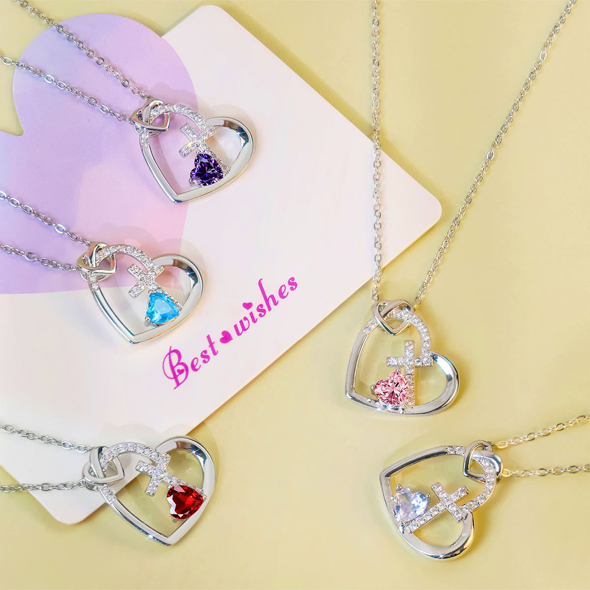 Collar Cruz Sagrado con Acento de Color: Un Vínculo Diario con Su Amor