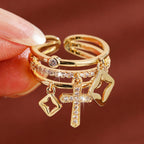 Anillo de Banda Capas con Charm de Cruz Brillante: Recuerda Su Paz Silenciosa