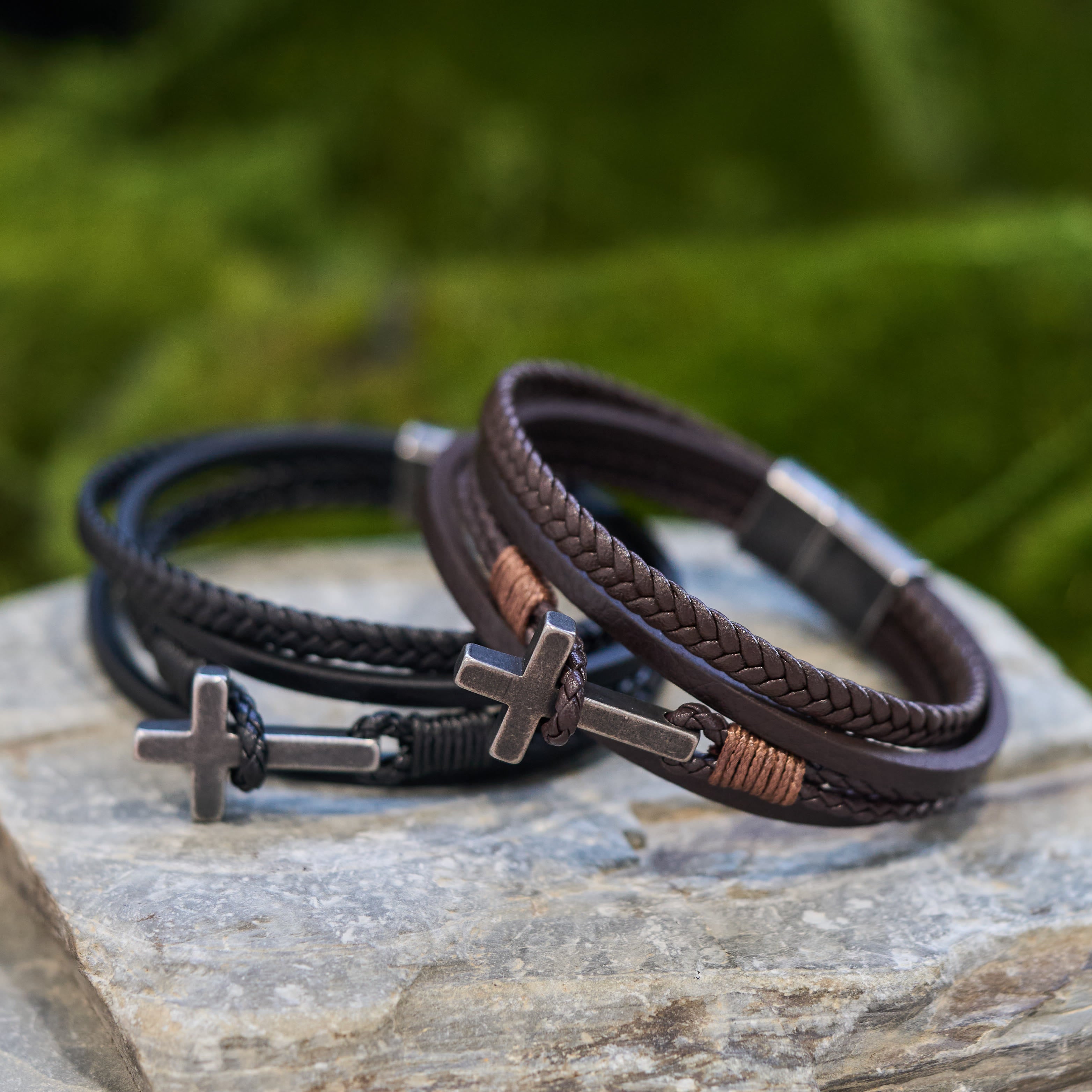 Pulsera de Moda de Acero Inoxidable en Tres Colores y Cuero Trenzado