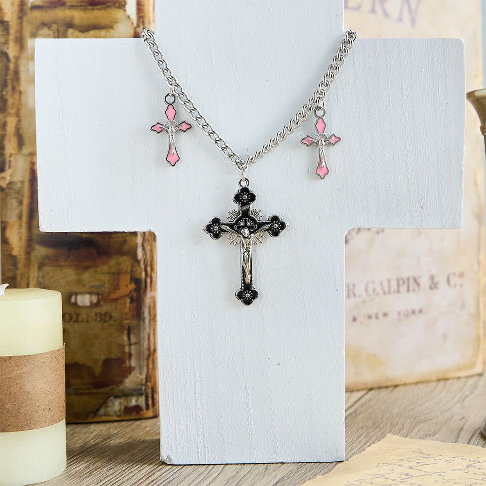 Collar de Cadena con Colgante Triple Crucifijo de Estilo Clásico y Colorido