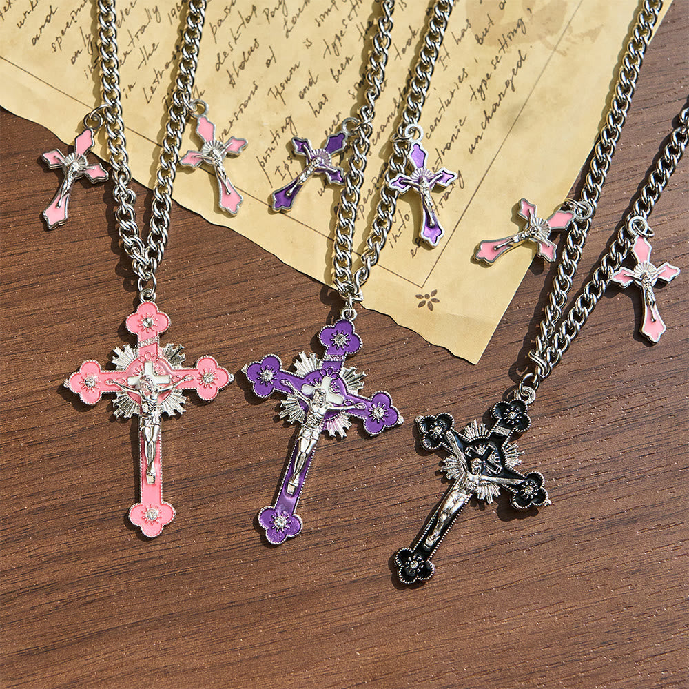 Collar de Cadena con Colgante Triple Crucifijo de Estilo Clásico y Colorido