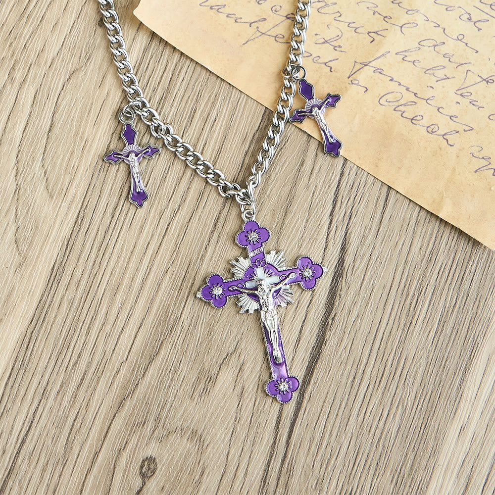 Collar de Cadena con Colgante Triple Crucifijo de Estilo Clásico y Colorido