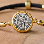 Pulsera Ajustable de Cuerda Negra con Medalla de San Benito