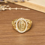 Anillo de Nuestra Señora con Zircón Envolvente y Acentos Florales: Encarnar Su Dulce Gracia