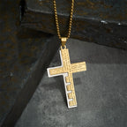 Collar Cruz del Padre Nuestro en Tres Colores: Un Símbolo Atemporal de lo Sagrado