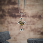 El Collar de Cruz de la Corona Joyería Religiosa