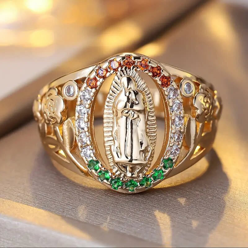 Anillo de Nuestra Señora con Diseño Floral y Circón: Elegante Recordatorio de Fe Inquebrantable