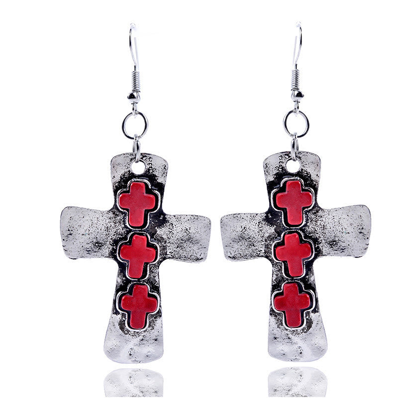 Pendientes Texturizados de Tres Cruces con Incrustaciones de Piedra: Símbolo de Fe y Protección