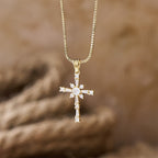 Collar de Cruz Incrustada de Piedras Brillantes: Un Símbolo de Protección Divina