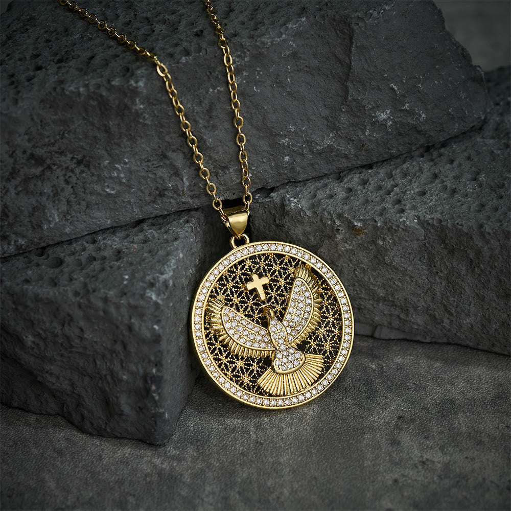 Collar del Espíritu Santo con Paloma y Brillo Celestial: Un Símbolo Radiante de Fe