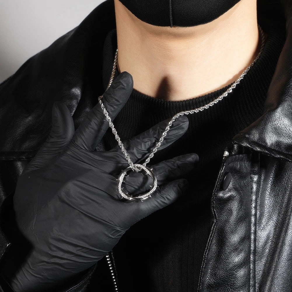 Collar de Zirconio Corona de Espinas: Un Símbolo del Sacrificio Redentor de Cristo