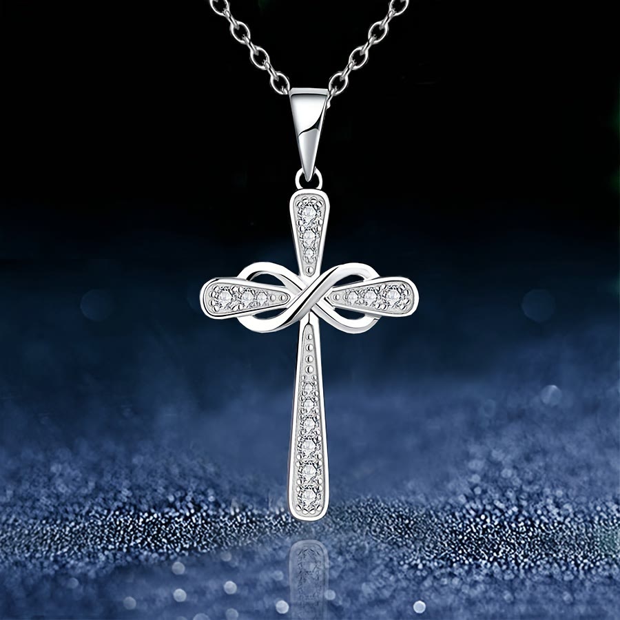 Collar de Zirconio Cruz Infinito: Un Símbolo del Amor Eterno de Cristo