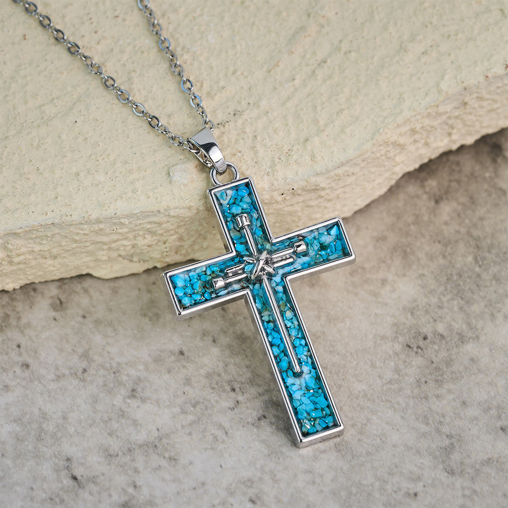 Collar de Cruz de Clavo con Incrustaciones de Turquesa: Un Símbolo del Amor Sacrificial de Cristo