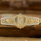 Colección de Pulseras de Nuestra Señora con Filigrana Dorada: Un Símbolo de Gracia Maternal y Protección