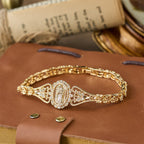 Colección de Pulseras de Nuestra Señora con Filigrana Dorada: Un Símbolo de Gracia Maternal y Protección