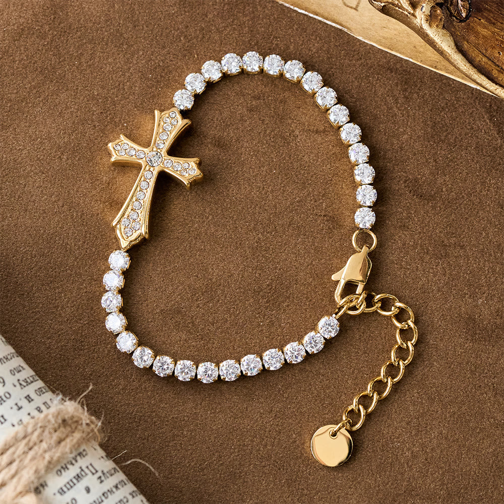 Pulsera de Cruz Elegante con Zirconitas de 2 Colores: Un Símbolo de Gracia Divina y Elegancia