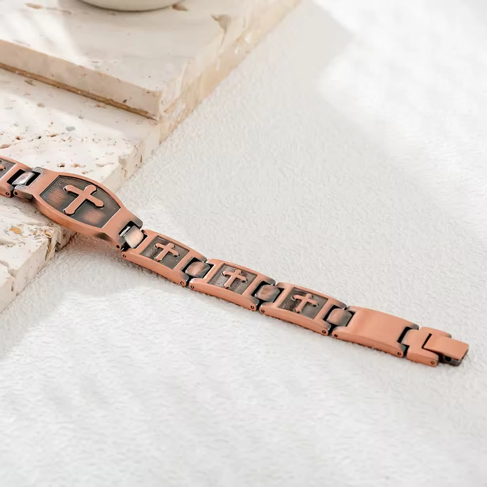Pulsera de Cadena de Enlace Cruz Grabada: Un Símbolo de Fuerza Divina y Fe
