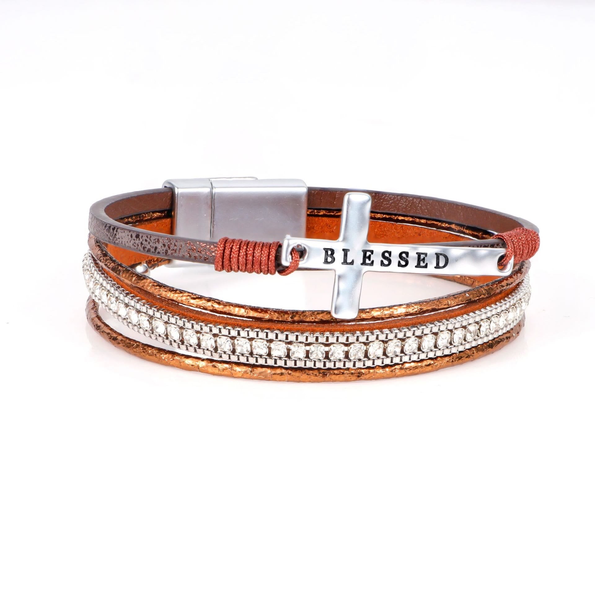 Pulsera de Cuero con Cruz BENDITA de Múltiples Capas y Circonitas: Un Símbolo de Gracia Divina y Alegría Espiritual
