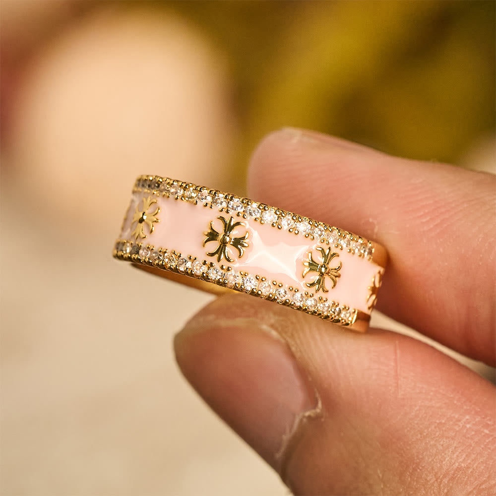 Conjunto de Anillos de Esmalte en Forma de Cruz de Circonita y Flor de Lis: Emblema de Pureza Divina y Redención