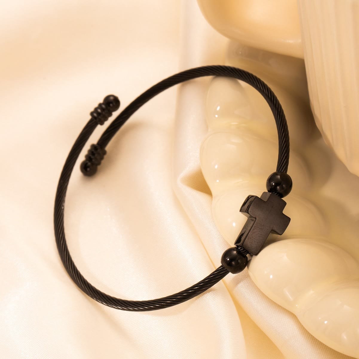 Pulsera de Devoción Diaria con Medalla Milagrosa y Cruz de San Benito