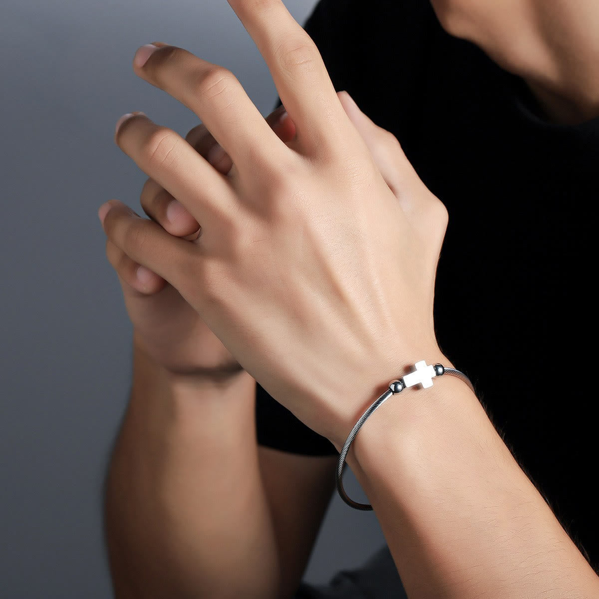Pulsera de Devoción Diaria con Medalla Milagrosa y Cruz de San Benito