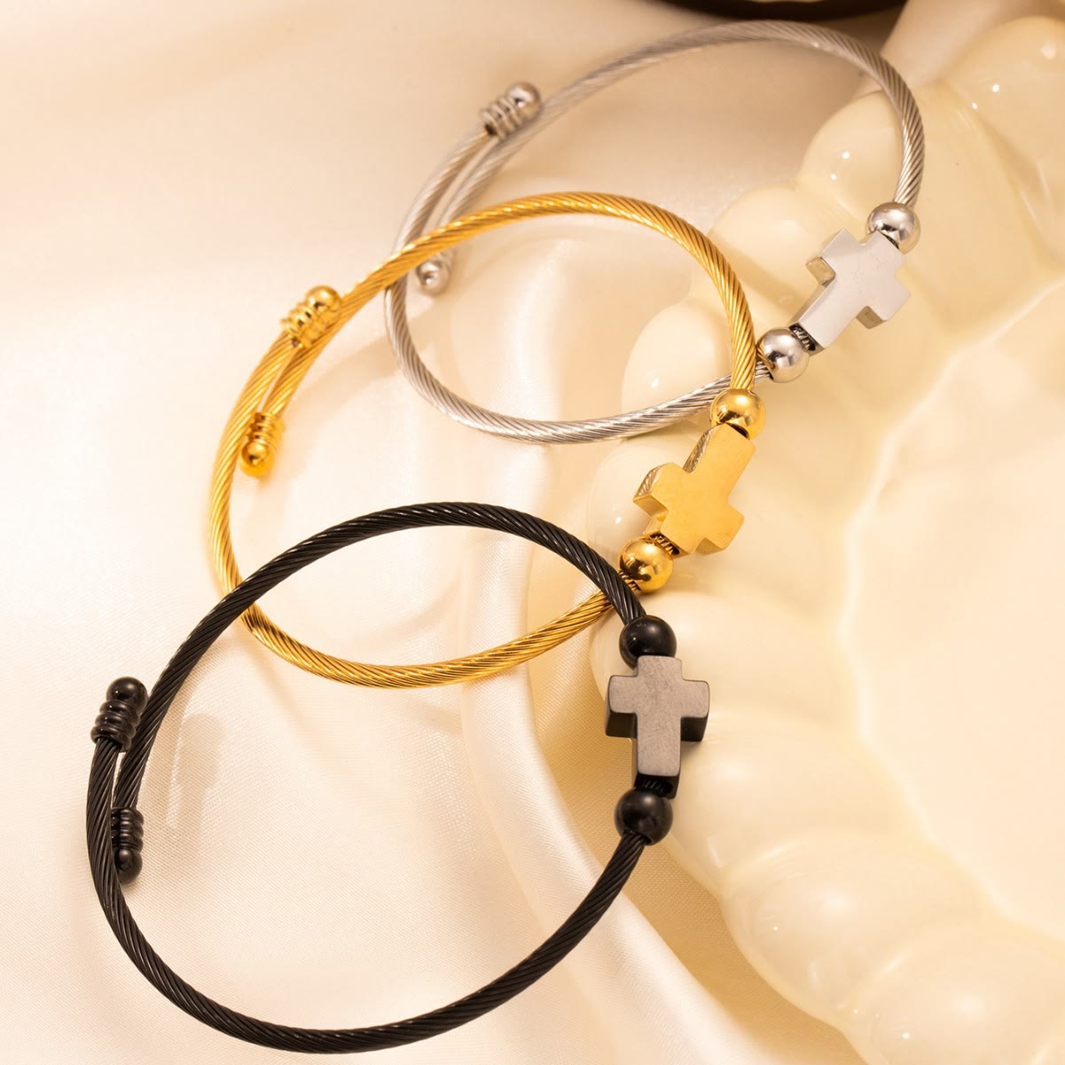 Pulsera de Devoción Diaria con Medalla Milagrosa y Cruz de San Benito
