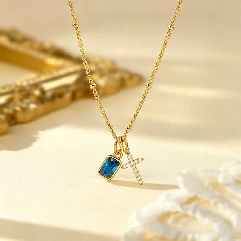 Collar de Fe con Encanto de Cruz Sagrada y Gema Rectangular: Símbolo de Gracia Divina y Devoción