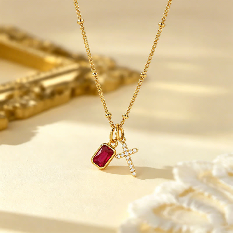 Collar de Fe con Encanto de Cruz Sagrada y Gema Rectangular: Símbolo de Gracia Divina y Devoción