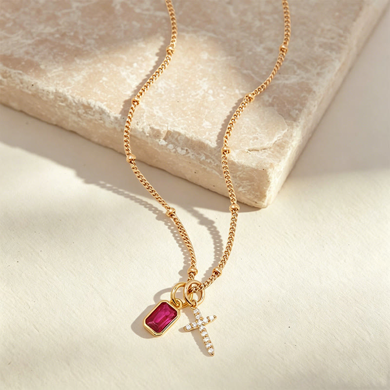 Collar de Fe con Encanto de Cruz Sagrada y Gema Rectangular: Símbolo de Gracia Divina y Devoción