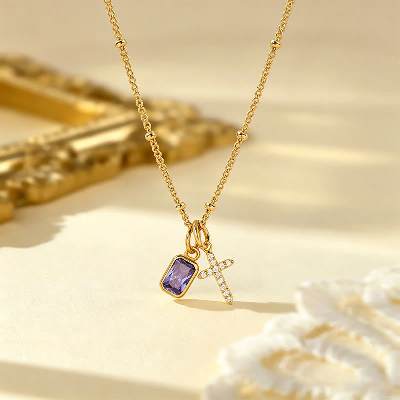 Collar de Fe con Encanto de Cruz Sagrada y Gema Rectangular: Símbolo de Gracia Divina y Devoción