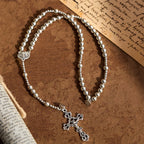 Pulsera de Rosario Magnética en Tono Plateado Sagrado: 2 en 1 Oración y Pulsera