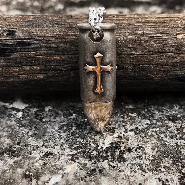 Collar con Colgante de Calavera y Huesos Cruzados